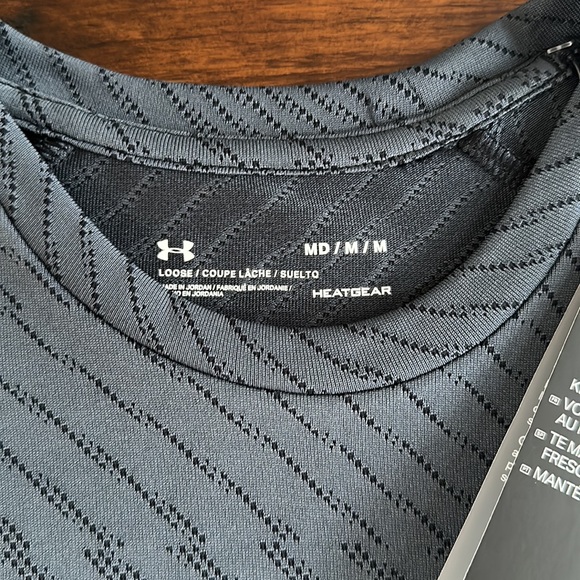 Under Armour men’s shirt. - Picture 2 of 3